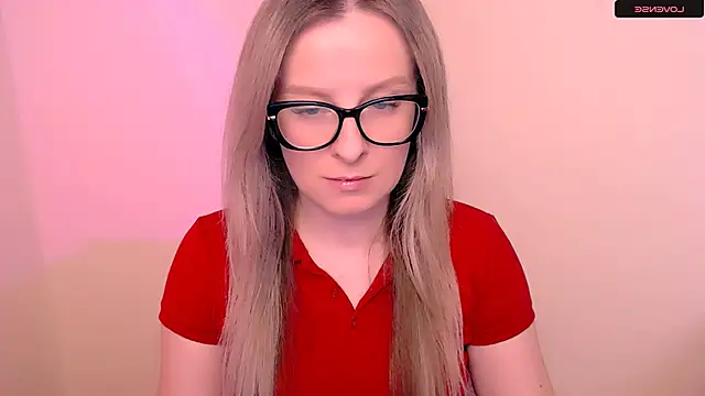 AnnePeach online show from April 26, 2026, 10:57 am