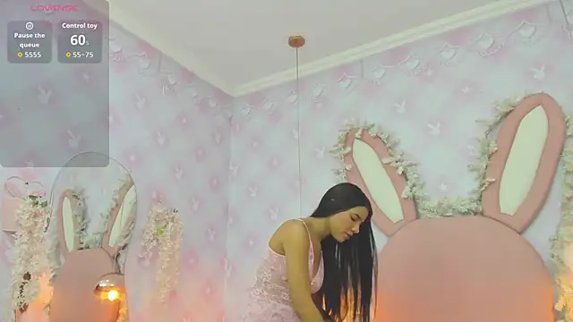 Isabellaa Rosee online show from April 26, 2026, 7:33 pm