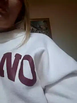 Snapshot of panterasexx chatting on February 25, 2026, 2:32 am panterasexx online show from February 25, 2026, 2:32 am