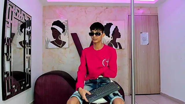 KITTY BOSH online show from February 25, 2026, 1:21 pm