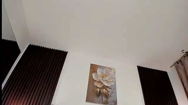 Snapshot of _MiLa_Dyva chatting on May 12, 2026, 4:04 pm MiLa Dyva online show from May 12, 2026, 4:04 pm