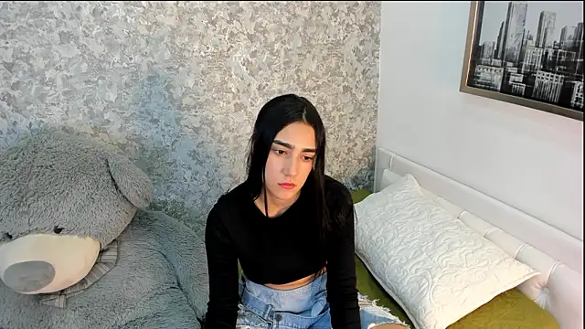 Anika H online show from March 13, 2026, 12:12 pm