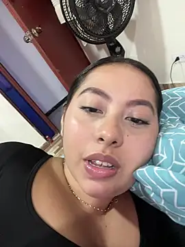 Emiily joee  online show from June 24, 2026, 9:25 pm