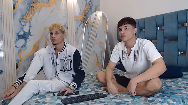 Snapshot of YOUNG_BOYS_HELL chatting on June 14, 2026, 1:47 am YOUNG BOYS HELL online show from June 14, 2026, 1:47 am