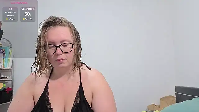 LittleMistys online show from June 28, 2026, 10:43 am