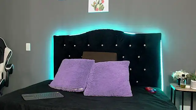 Snapshot of Ivy_Heat chatting on May 22, 2026, 2:08 am Ivy Heat online show from May 22, 2026, 2:08 am
