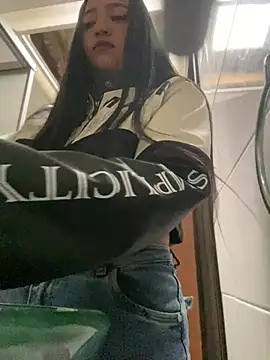 Daniela Pink online show from April 23, 2026, 11:31 am