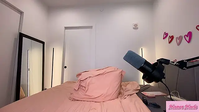 iammaeve online show from March 2, 2026, 7:21 pm