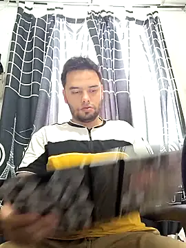 Snapshot of angel_leon01 chatting on February 19, 2026, 6:04 pm angel leon01 online show from February 19, 2026, 6:04 pm