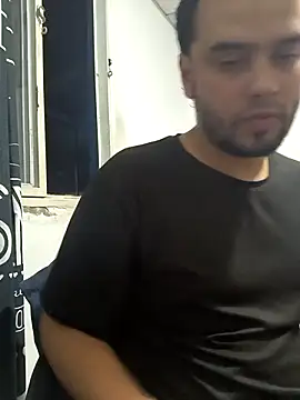 Snapshot of angel_leon01 chatting on February 21, 2026, 3:18 am angel leon01 online show from February 21, 2026, 3:18 am