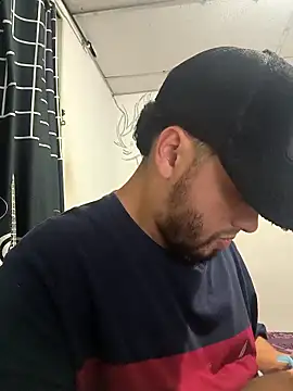 Snapshot of angel_leon01 chatting on March 21, 2026, 6:18 am angel leon01 online show from March 21, 2026, 6:18 am