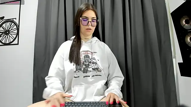 Daniella Wildx online show from April 27, 2026, 9:02 pm