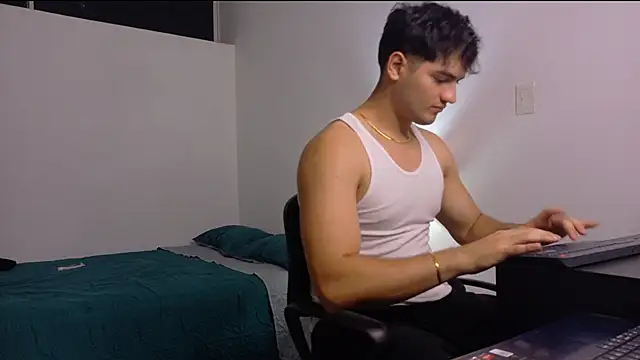 Kael Switch online show from March 18, 2026, 4:48 am