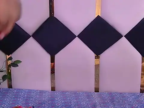Snapshot of its-taniya chatting on June 5, 2026, 6:52 am its-taniya online show from June 5, 2026, 6:52 am