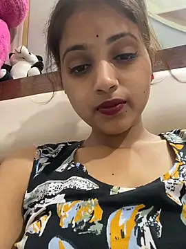 samayra1144 online show from April 28, 2026, 2:27 am