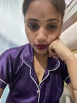samayra1144 online show from April 29, 2026, 1:04 pm