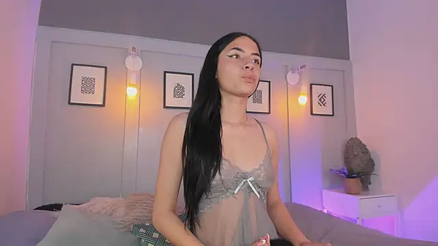 Ivyy sweet  online show from April 29, 2026, 8:04 pm