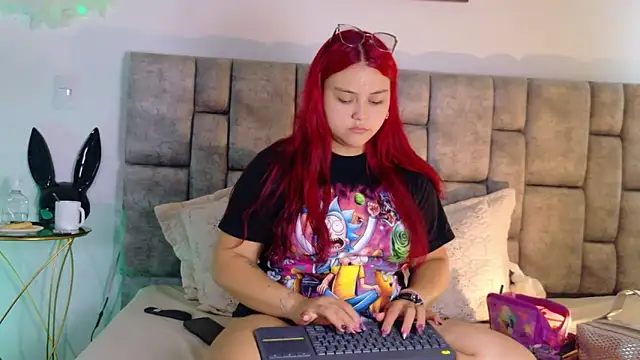 MiiaBlumm  online show from May 1, 2026, 3:27 pm