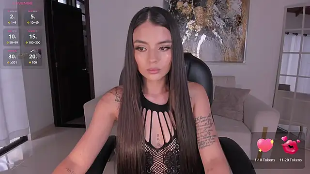 Snapshot of JulietteMoreau chatting on June 13, 2026, 7:23 pm JulietteMoreau online show from June 13, 2026, 7:23 pm