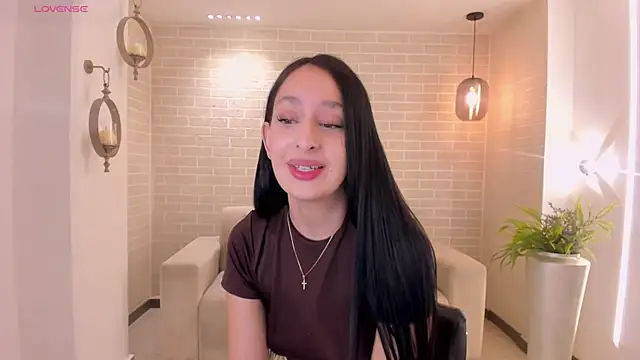 Snapshot of AmaraDivine chatting on June 13, 2026, 11:52 am AmaraDivine online show from June 13, 2026, 11:52 am