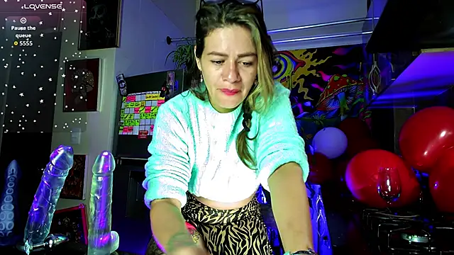 oriana thomson01 online show from March 13, 2026, 4:30 am