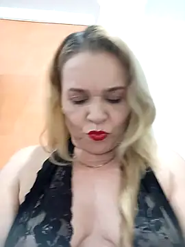 charlotte milf30 online show from April 28, 2026, 11:54 pm