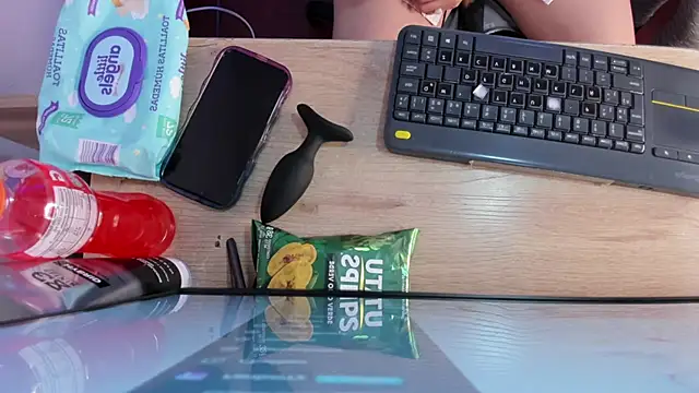 BarbieHannaB  online show from March 4, 2026, 7:20 pm