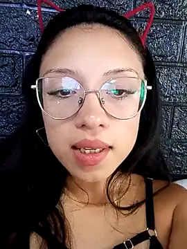 Snapshot of Moondefuego chatting on March 21, 2026, 12:21 pm Moondefuego online show from March 21, 2026, 12:21 pm