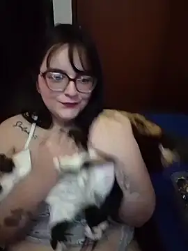 Snapshot of daphneev chatting on May 8, 2026, 5:24 am daphneev online show from May 8, 2026, 5:24 am
