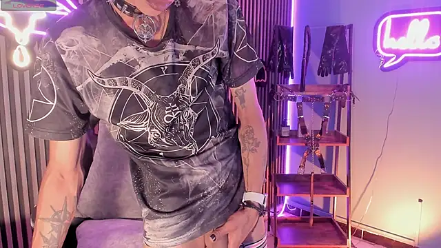 Maximoking26 online show from March 18, 2026, 1:42 am