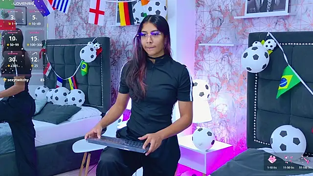 Raven Gloomy online show from June 30, 2026, 12:28 pm