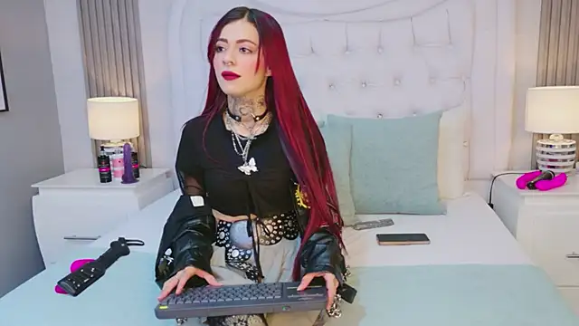 AntonellaEscudero online show from March 6, 2026, 8:38 pm