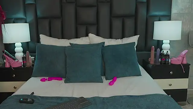 Snapshot of AntonellaEscudero chatting on July 11, 2026, 3:31 am AntonellaEscudero online show from July 11, 2026, 3:31 am