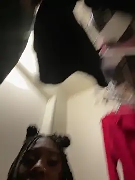 Snapshot of ShortcakeMochaa chatting on March 9, 2026, 10:30 am ShortcakeMochaa online show from March 9, 2026, 10:30 am