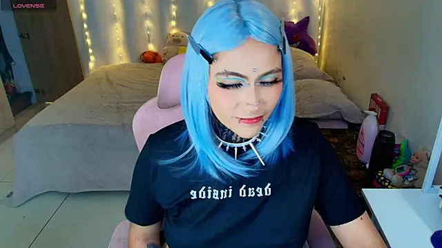 maliciaXpoison online show from April 29, 2026, 5:22 am