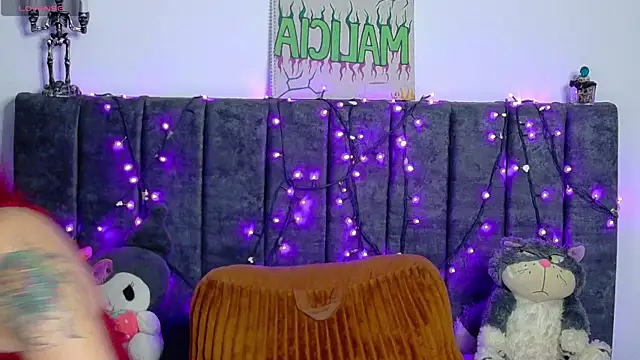 maliciaXpoison online show from June 21, 2026, 3:42 am