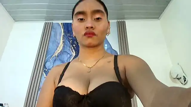 raven robin  online show from April 30, 2026, 3:02 am