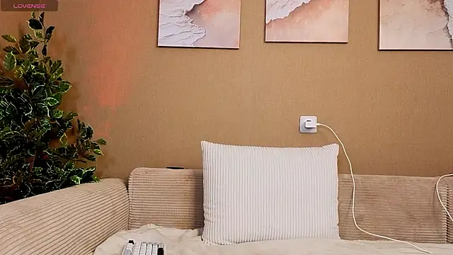 icesteam online show from March 8, 2026, 5:33 am