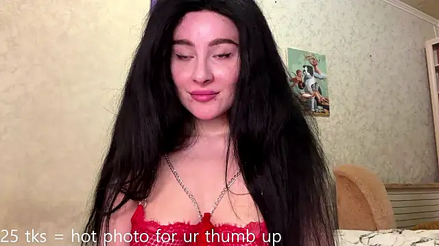 ToriHellberg online show from March 4, 2026, 8:53 am