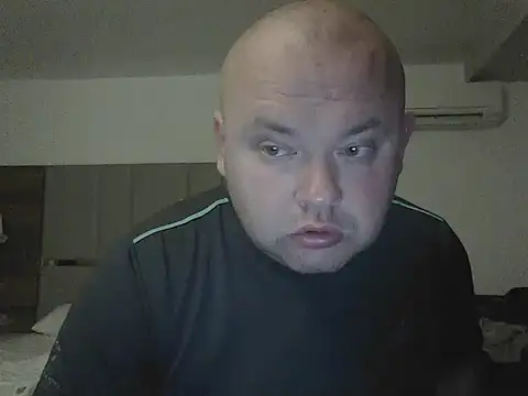 Snapshot of Rob1874 chatting on March 5, 2026, 1:12 am Rob1874 online show from March 5, 2026, 1:12 am