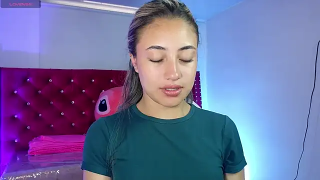 amy ker m online show from April 28, 2026, 9:53 pm