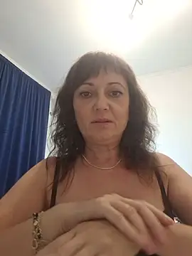 Snapshot of SaraGina chatting on July 14, 2026, 8:58 pm SaraGina online show from July 14, 2026, 8:58 pm