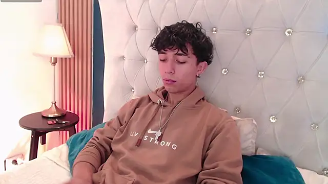 Aiden Rivers  online show from June 5, 2026, 1:06 pm