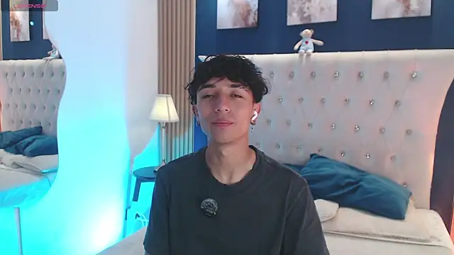 Aiden Rivers  online show from July 7, 2026, 1:04 pm