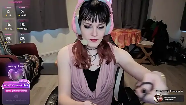Snapshot of Samanteased chatting on April 18, 2026, 5:17 pm Samanteased online show from April 18, 2026, 5:17 pm