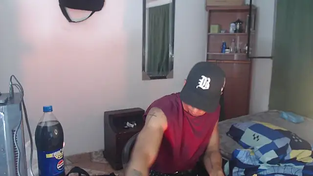 Snapshot of Dani-brown chatting on May 8, 2026, 11:32 pm Dani-brown online show from May 8, 2026, 11:32 pm
