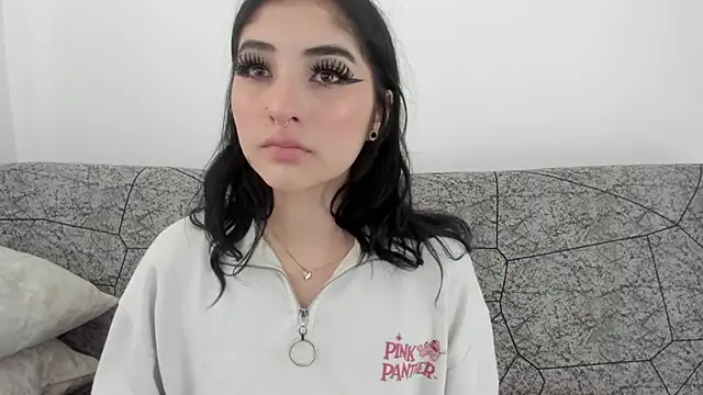Snapshot of Kattengel_ chatting on May 7, 2026, 9:31 pm Kattengel online show from May 7, 2026, 9:31 pm