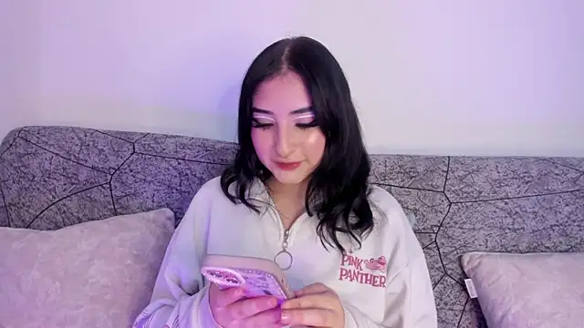 Snapshot of Kattengel_ chatting on May 12, 2026, 12:30 am Kattengel online show from May 12, 2026, 12:30 am