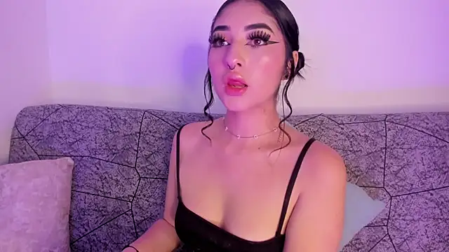 Snapshot of Kattengel_ chatting on June 21, 2026, 12:24 am Kattengel online show from June 21, 2026, 12:24 am