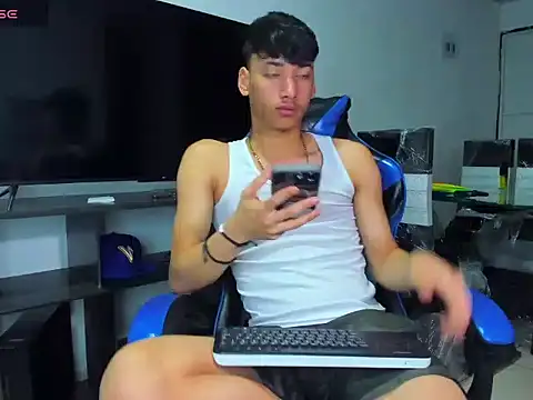 Snapshot of Lyam_Russo chatting on June 30, 2026, 6:03 am Lyam Russo online show from June 30, 2026, 6:03 am